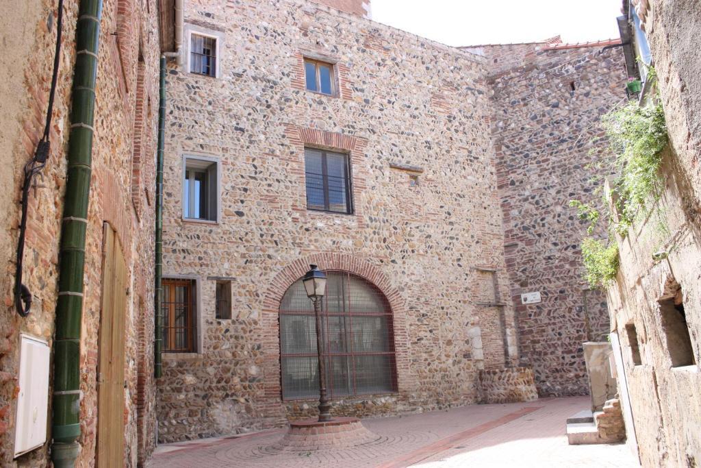 Hotel" La Tour De L'Horloge " Rivesaltes Esterno foto